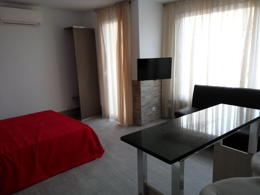 Apartamentos Bcntourism Pineda de Mar Exteriör bild