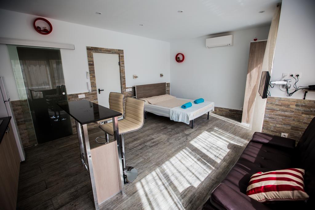 Apartamentos Bcntourism Pineda de Mar Exteriör bild